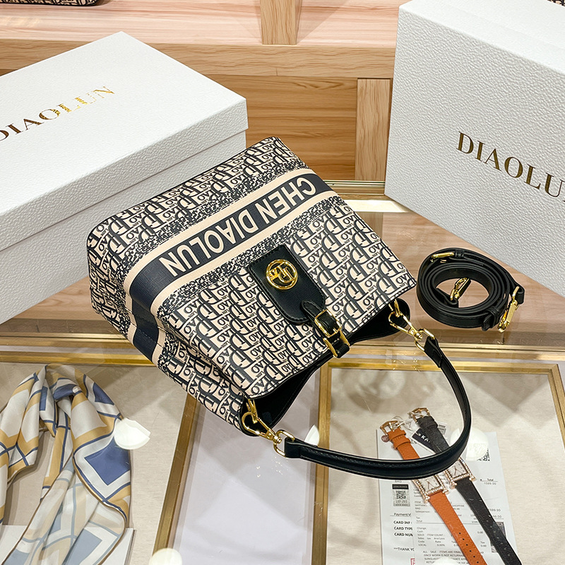 Popular Classic Ladies Handbag - Luxury Bags Sale review and price